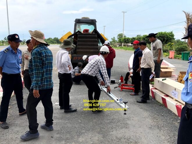 Khang Kiên chuyển giao công nghệ hệ thống chịu tải nền đường Benkelman B102 cho Công Ty Cổ Phần Cảng Long An 9 Khang Kiên chuyển giao công nghệ hệ thống chịu tải nền đường Benkelman B102 cho Công Ty Cổ Phần Cảng Long An - 09366620757.jpg