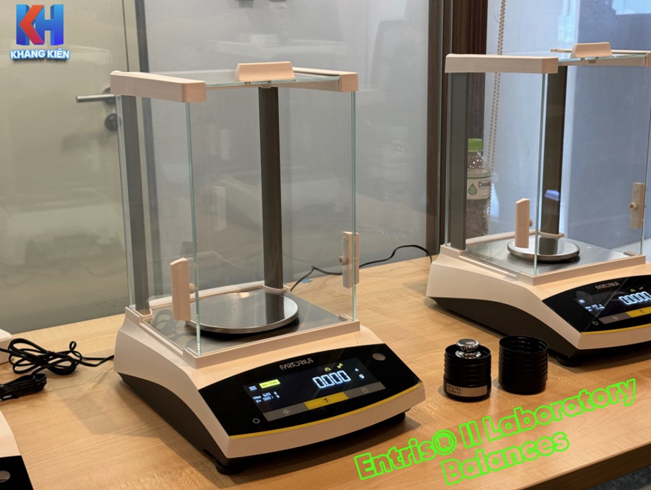 IsoCAL hiệu chuẩn và điều chỉnh nội bộ trên cân Sartorius IsoCAL hiệu chuẩn và điều chỉnh nội bộ trên cân Sartorius
