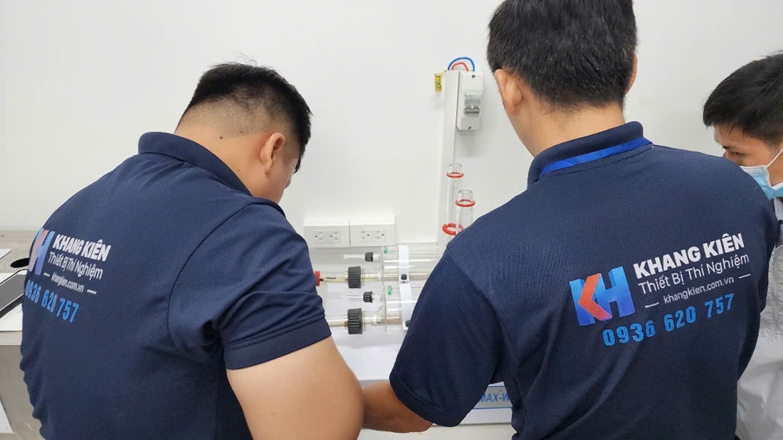 Lắp đăt máy cất nước cho phòng thí nghiệm Lắp đăt máy cất nước cho phòng thí nghiệm
